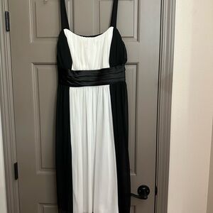 Elegant Black and White Midi Dress 2X Plus Size